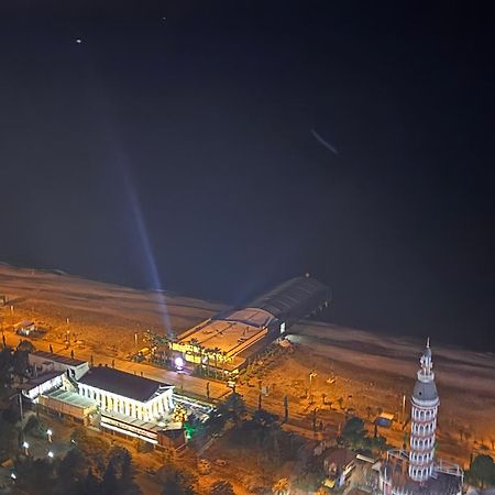 Апартаменты Orbi City Panorama Батуми Экстерьер фото